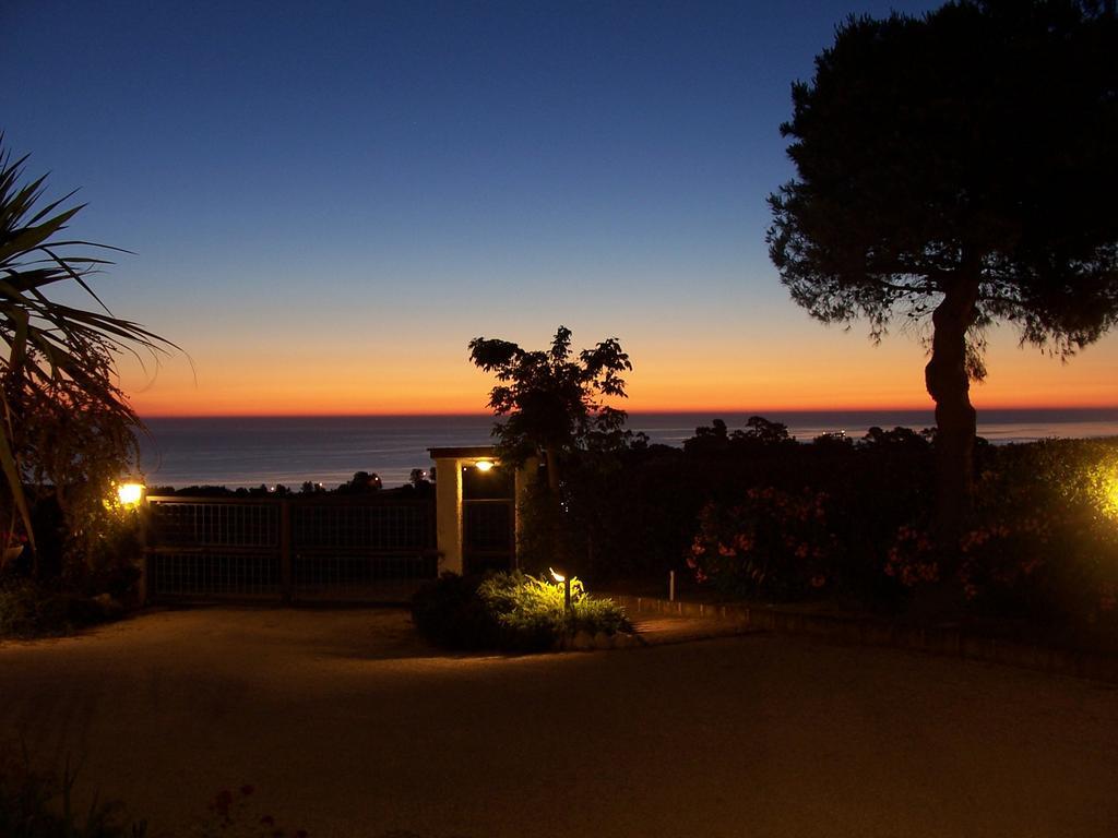 Bed And Breakfast " Il Tesoro Di Mario " Falconara Marittima Zewnętrze zdjęcie