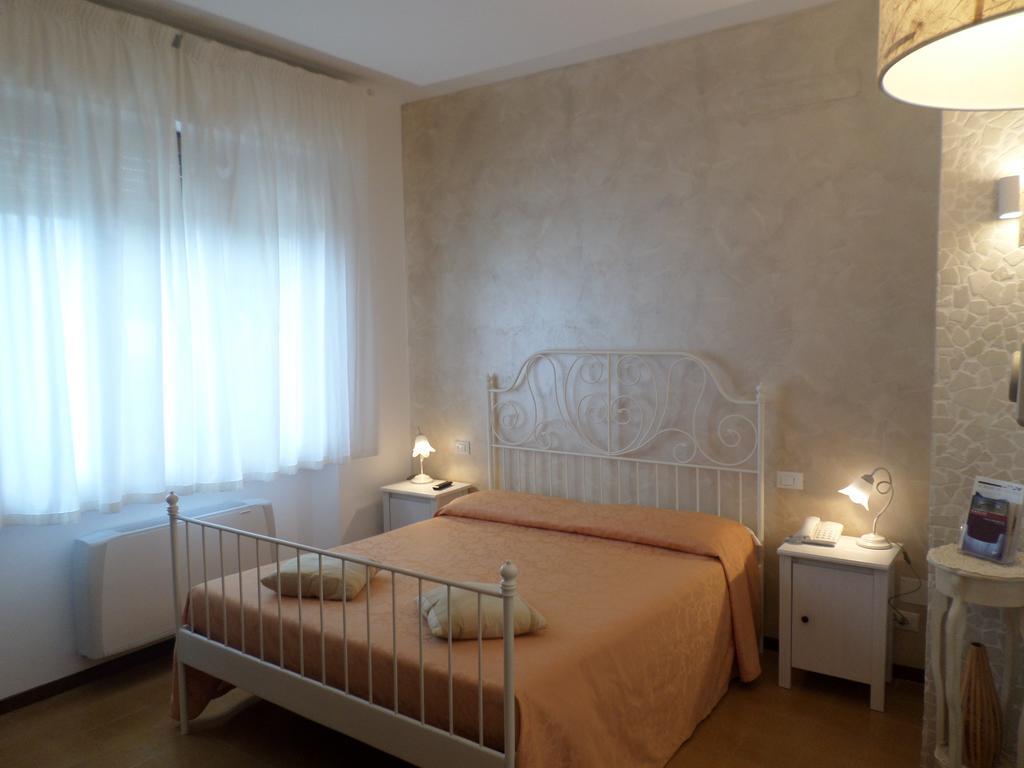 Bed And Breakfast " Il Tesoro Di Mario " Falconara Marittima Zewnętrze zdjęcie