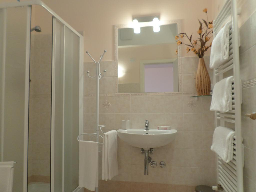 Bed And Breakfast " Il Tesoro Di Mario " Falconara Marittima Pokój zdjęcie