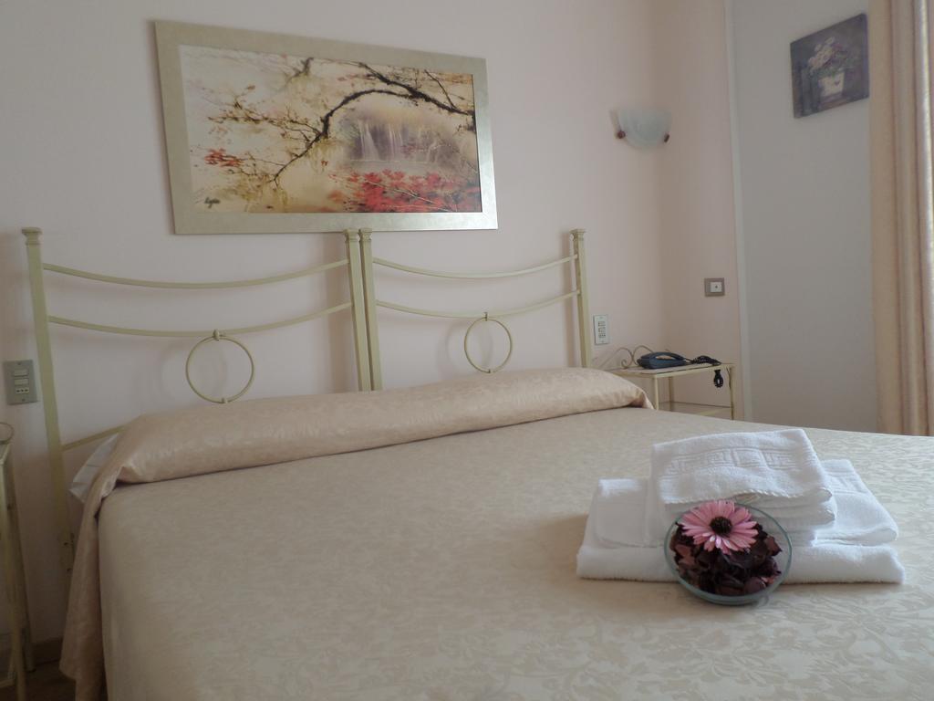 Bed And Breakfast " Il Tesoro Di Mario " Falconara Marittima Zewnętrze zdjęcie