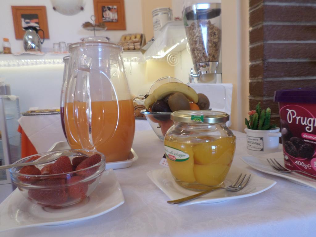 Bed And Breakfast " Il Tesoro Di Mario " Falconara Marittima Zewnętrze zdjęcie